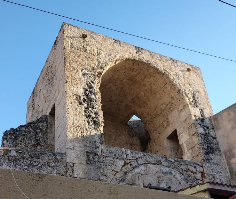 La cinta delle mura di Sassari, analisi e vicende costruttive di un cantiere in atto da secoli